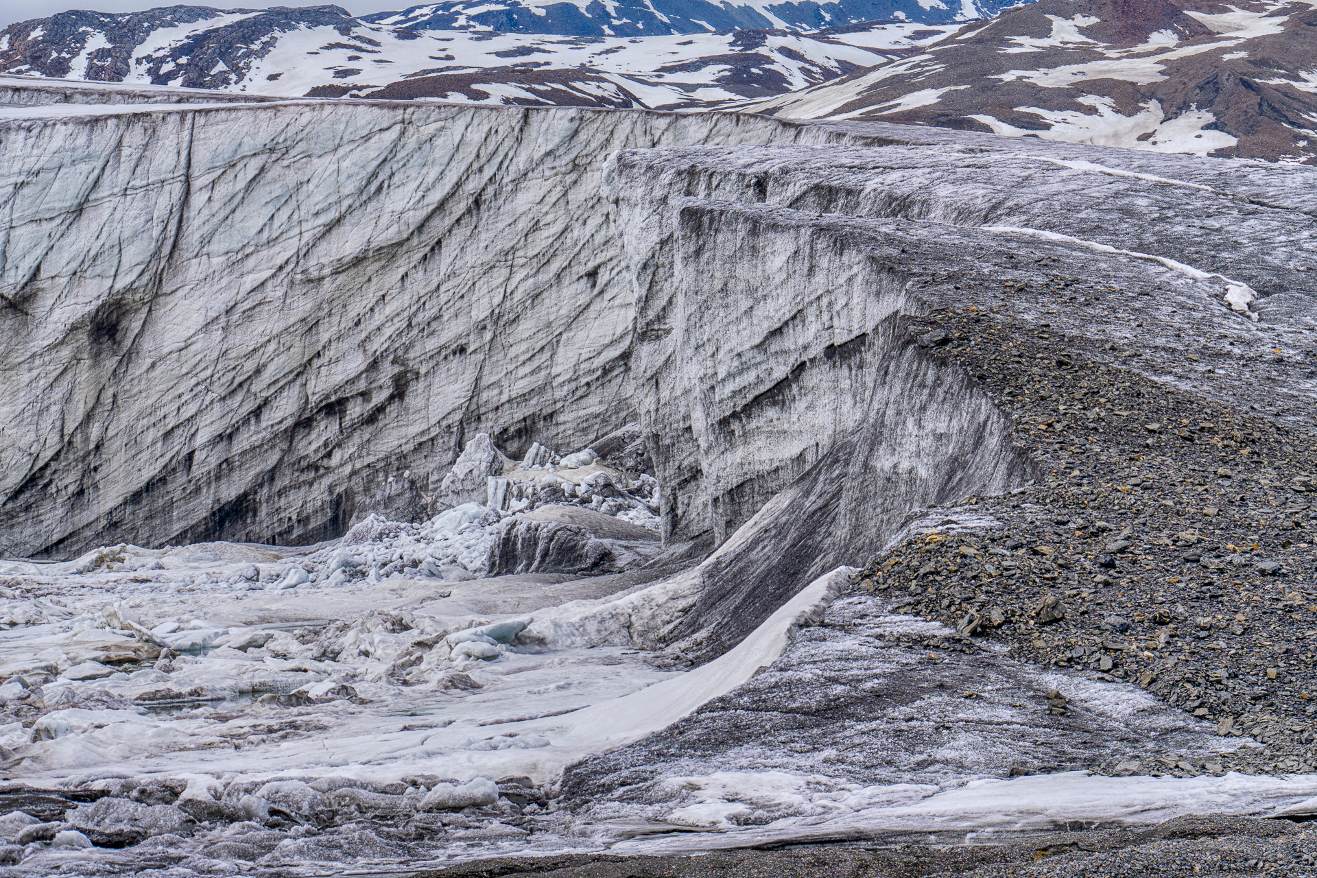  Harriet and Kjerulfbreen glacier 